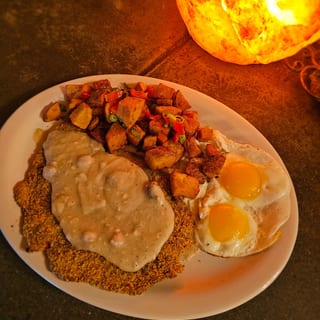 BUTTERMILK CHICKEN FRIED STEAK & EGGS