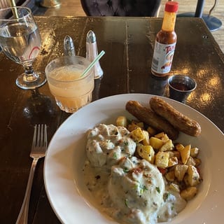 House Buttermilk Biscuit & Gravy